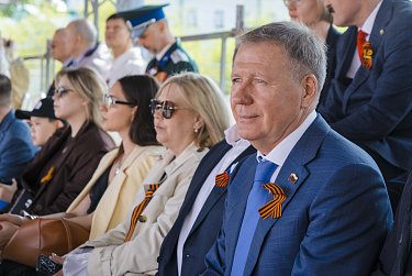 Оренбуржцы отмечают главный праздник страны
